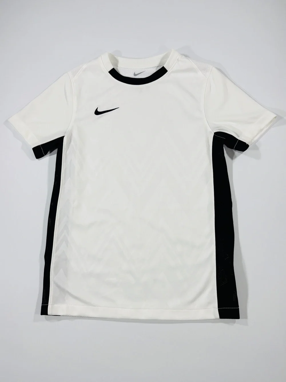 NWOT Nike Dri-FIT Youth Small White Black Performance Athletic Shirt